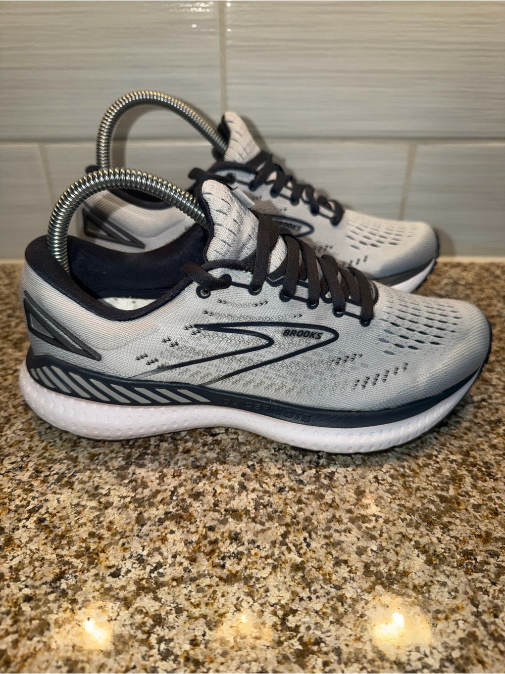 Brooks Light Gray and Black Men's/Women's Running Sneakers